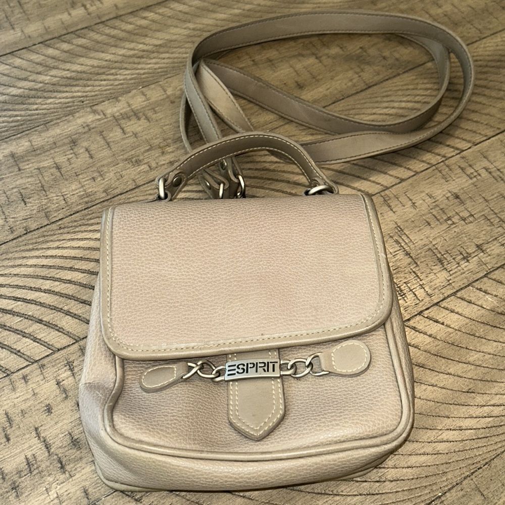 Espirit Vegan Imprinted Leather Look Crossbody and Easy Snap Convenience! ✈️ 🌆